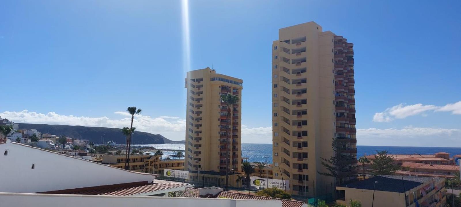 Firstline Apartment Los Cristianos Arona  Exteriör bild