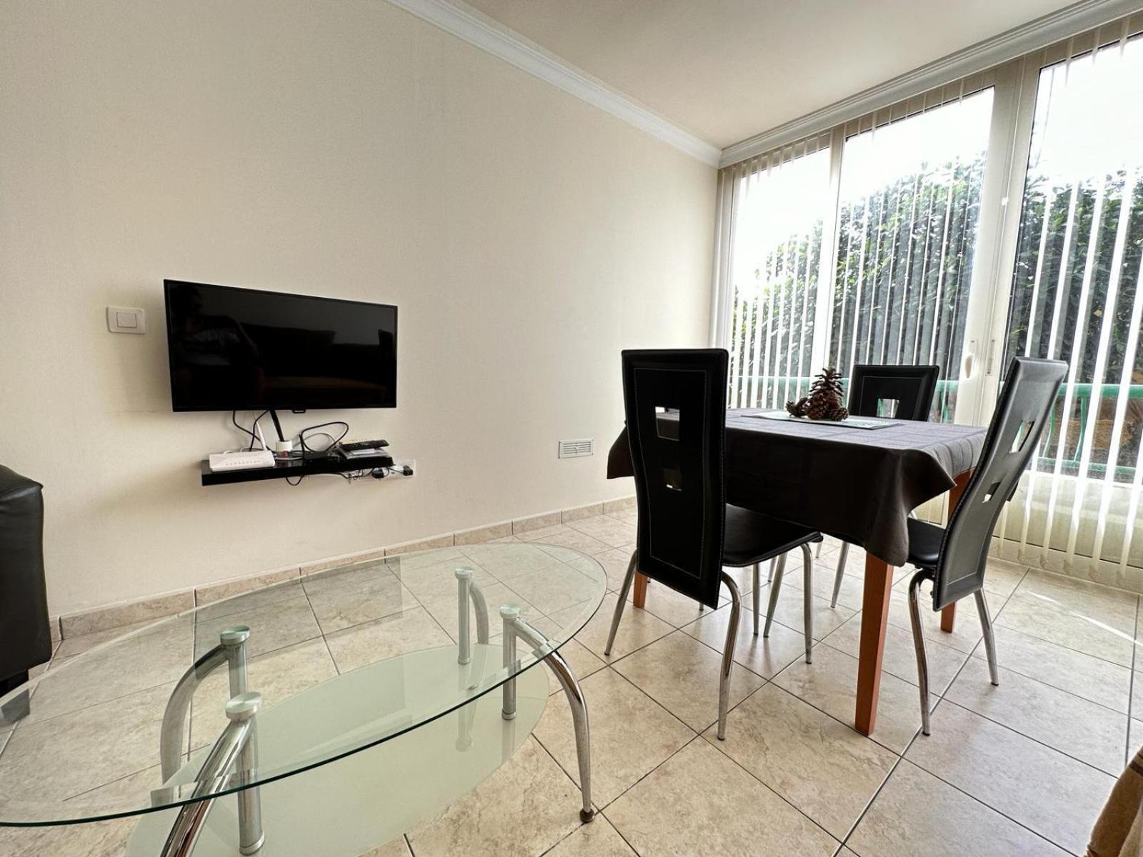 Firstline Apartment Los Cristianos Arona  Exteriör bild