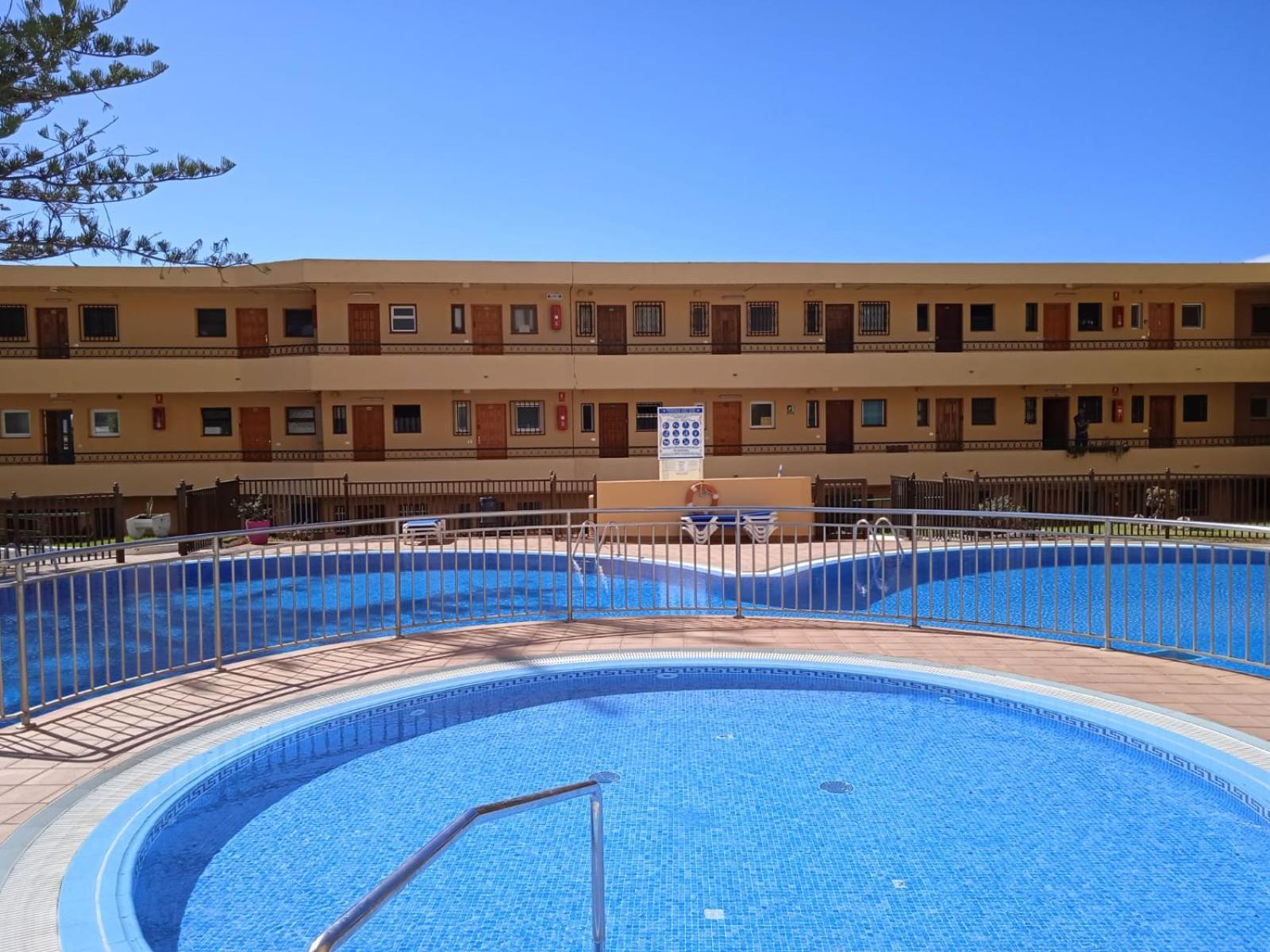 Firstline Apartment Los Cristianos Arona  Exteriör bild